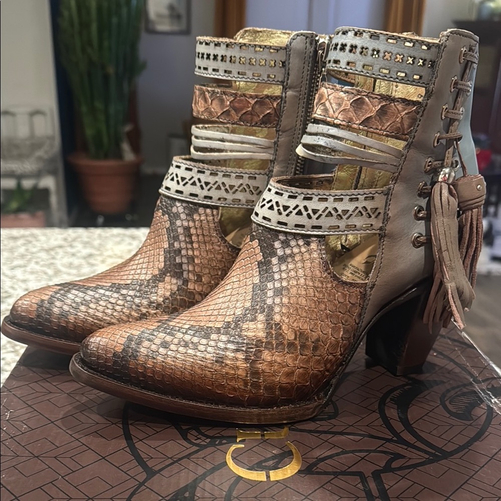 Caudra Ankle Blue Exotic Python Booties 9.5